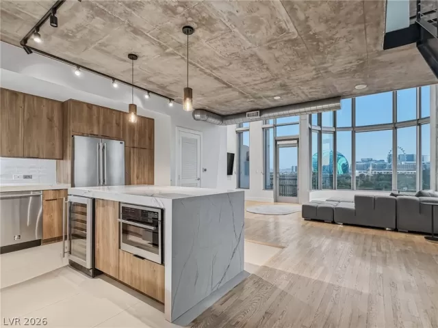 MLS: 2786099 Condo For Sale