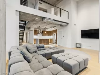 Photo #5: 2786099 Listing