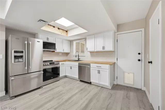 MLS: 2786110 Condo For Sale
