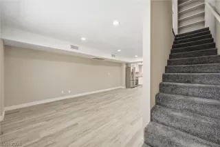 Photo #6: 2786110 Listing