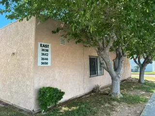 Photo #4: 2786174 Listing