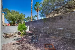 Photo #3: 2786181 Listing