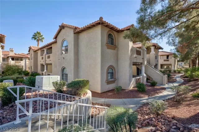MLS: 2786184 Condo For Sale