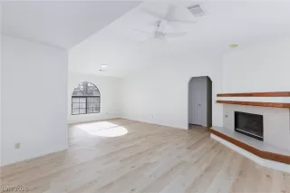 Photo #5: 2786184 Listing