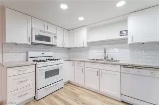 Photo #3: 2786188 Listing 