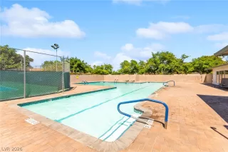Photo #3: 2786218 Listing