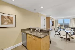 Photo #4: 2786308 Listing