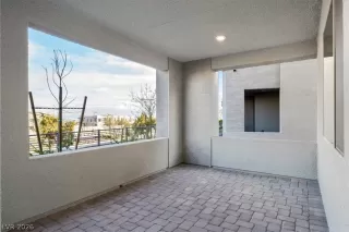 Photo #4: 2786314 Listing