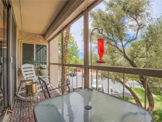 Photo #6: 2786317 Listing