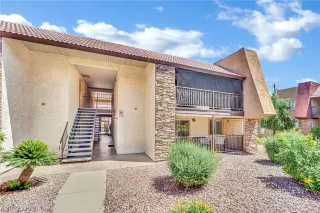 Photo #2: 2786342 Listing