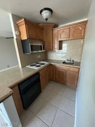 Photo #2: 2786355 Listing