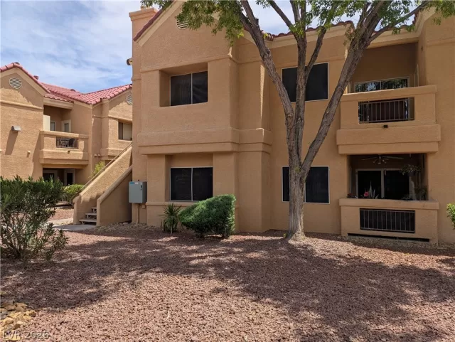 MLS: 2786398 Condo For Sale