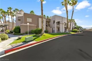 Photo #4: 2786411 Listing