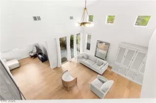Photo #3: 2786439 Listing