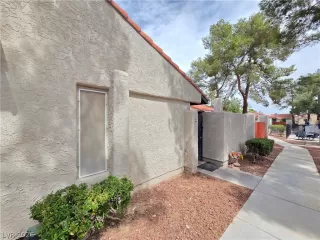 Photo #2: 2786450 Listing