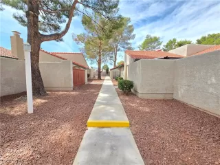 Photo #3: 2786450 Listing