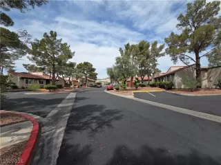 Photo #6: 2786450 Listing