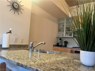 Photo #4: 2786475 Listing