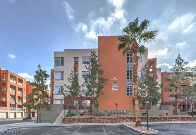 MLS: 2786481 Condo For Sale