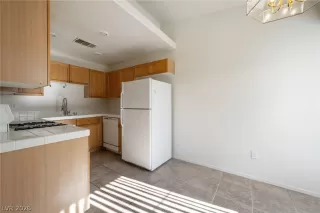 Photo #3: 2786483 Listing