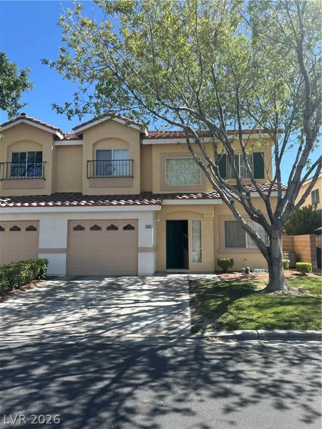MLS: 2786490 Condo For Sale