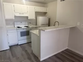 Photo #3: 2786504 Listing
