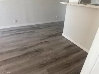 Photo #6: 2786504 Listing