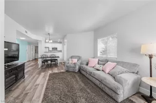 Photo #6: 2786524 Listing