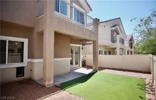 Photo #3: 2786599 Listing