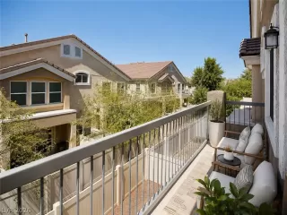 Photo #4: 2786599 Listing