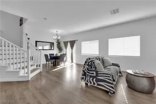 Photo #2: 2786611 Listing
