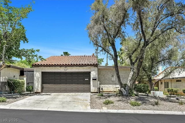 MLS: 2786627 Condo For Sale