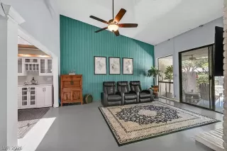 Photo #4: 2786627 Listing