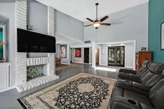 Photo #5: 2786627 Listing