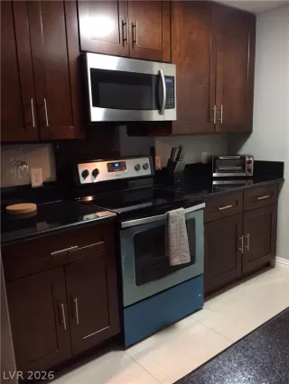 Photo #1: 2786657 Listing 