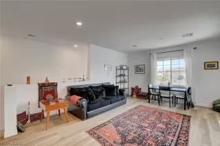 Photo #6: 2786690 Listing