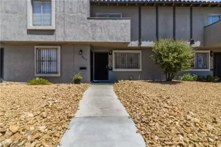 Photo #6: 2786691 Listing