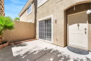 Photo #3: 2786693 Listing