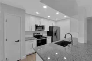 Photo #6: 2786703 Listing