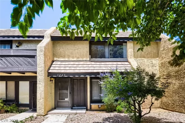 MLS: 2786704 Condo For Sale