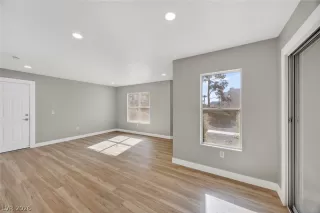 Photo #5: 2786753 Listing