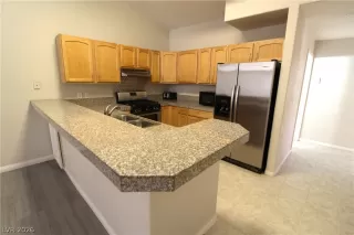 Photo #4: 2786762 Listing