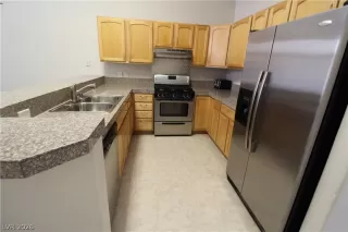 Photo #5: 2786762 Listing