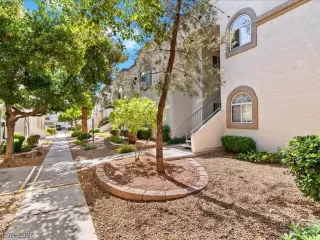 Photo #1: 2786779 Listing 