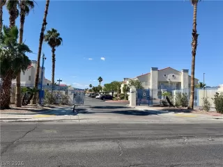 Photo #2: 2786839 Listing 