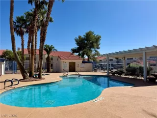 Photo #3: 2786839 Listing 