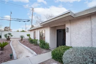 Photo #2: 2786862 Listing
