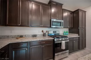 Photo #3: 2786924 Listing