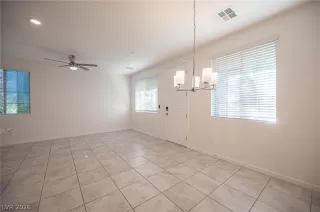 Photo #5: 2786924 Listing