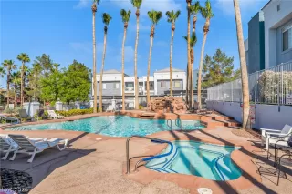 Photo #1: 2787007 Listing